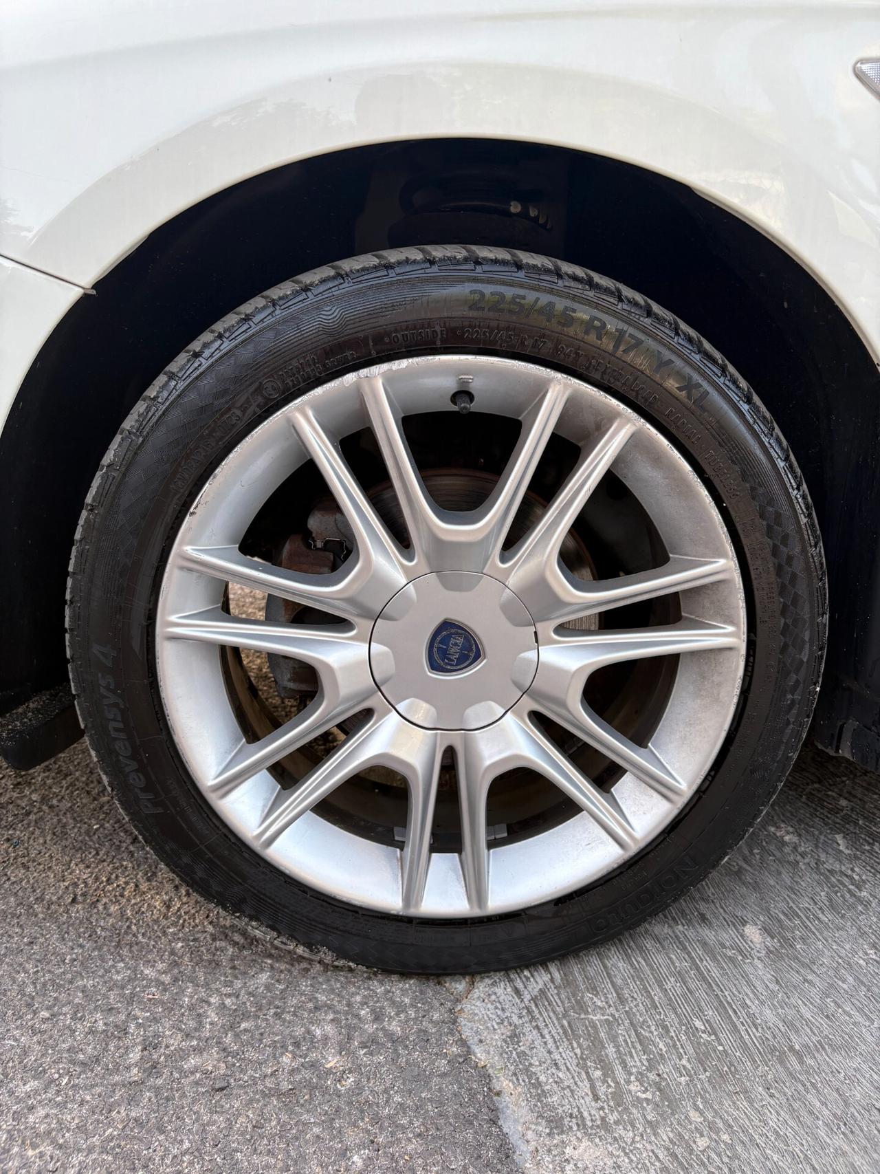 Lancia Delta 1.6 MJT DPF Selectronic Oro (CAMBIO AUTOMATICO)