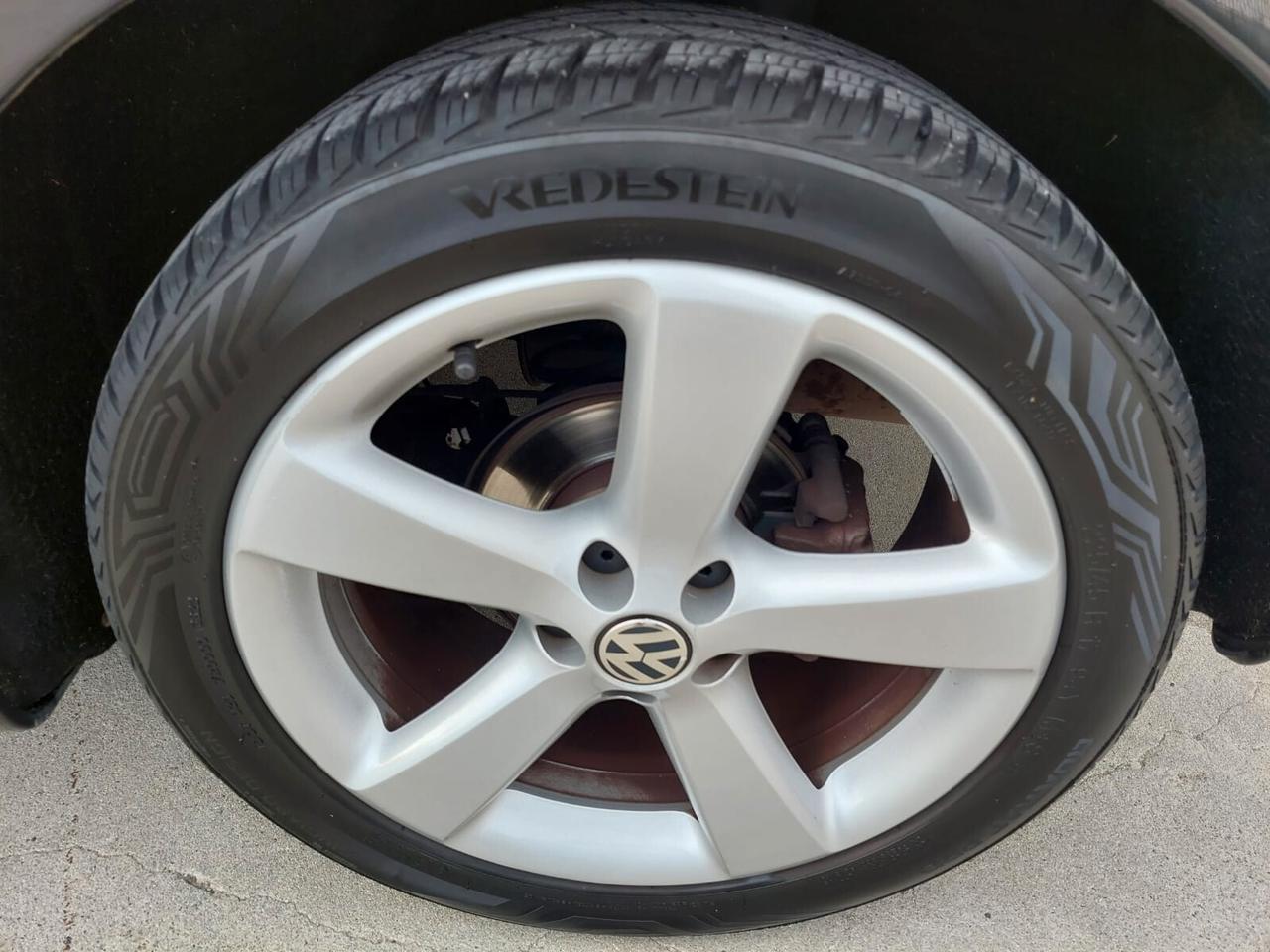 VW New Beetle 1.6 Cabrio Red Lim. Edt. GPL - 2010