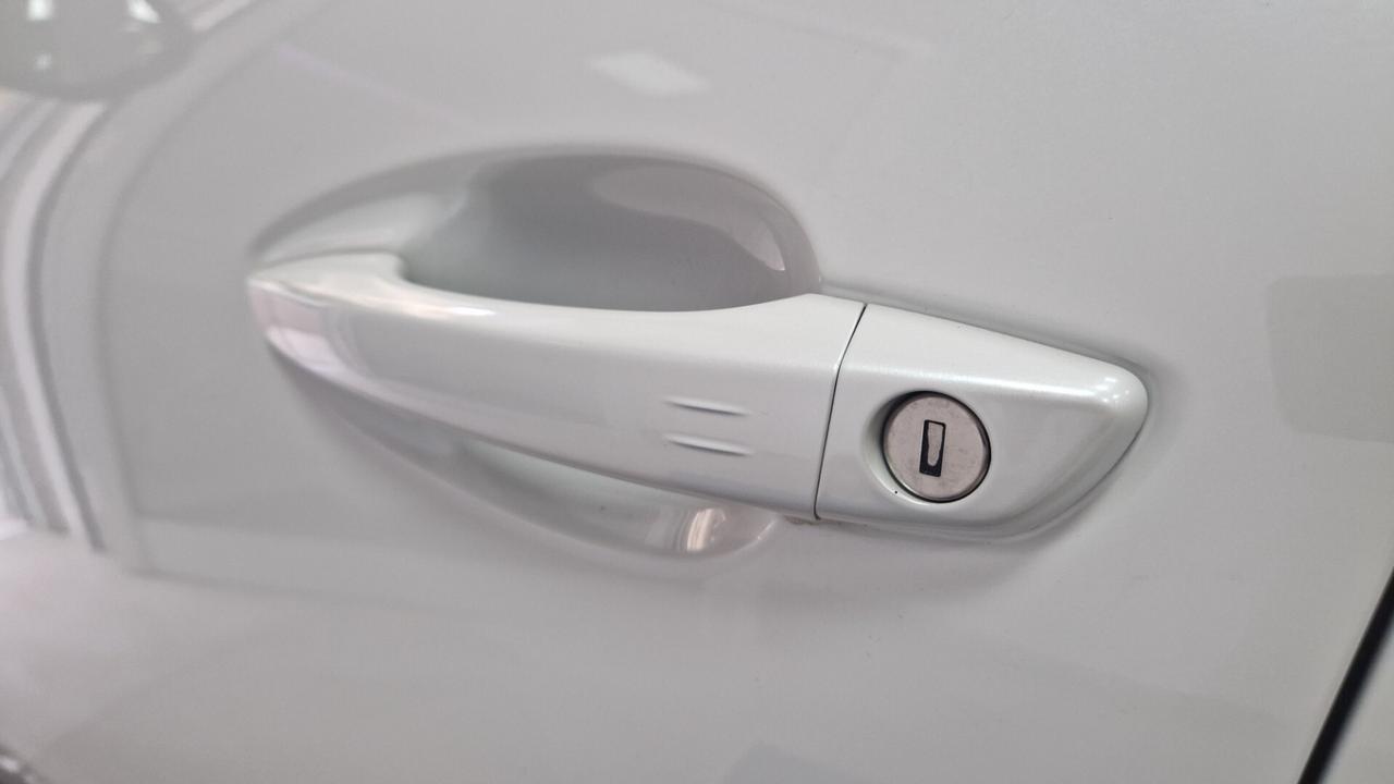 Peugeot 3008 BlueHDi 130 S&S EAT8 Active Pack