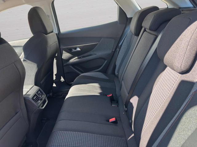 PEUGEOT 3008 BlueHDi 130 S&S EAT8 Business
