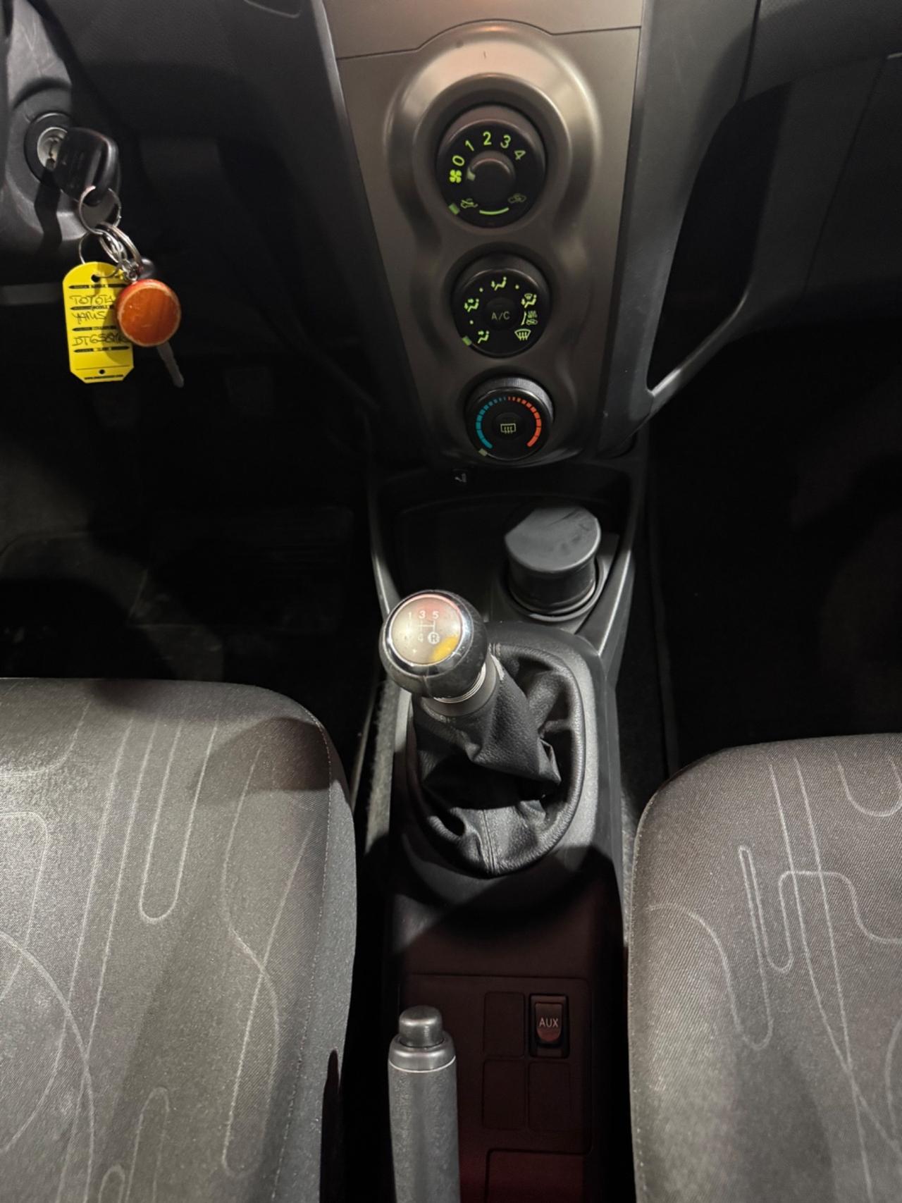 Toyota Yaris 1.0 5 porte NEOPATENTATI / TAGLIANDI TOYOTA