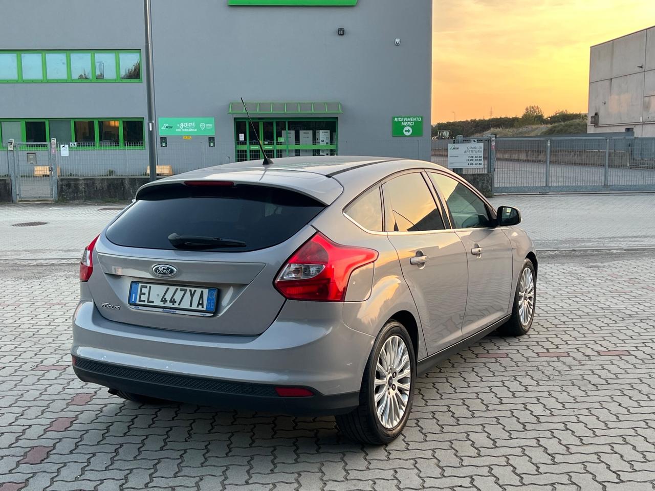 Ford Focus 1.6 CV 105 GPL Titanium