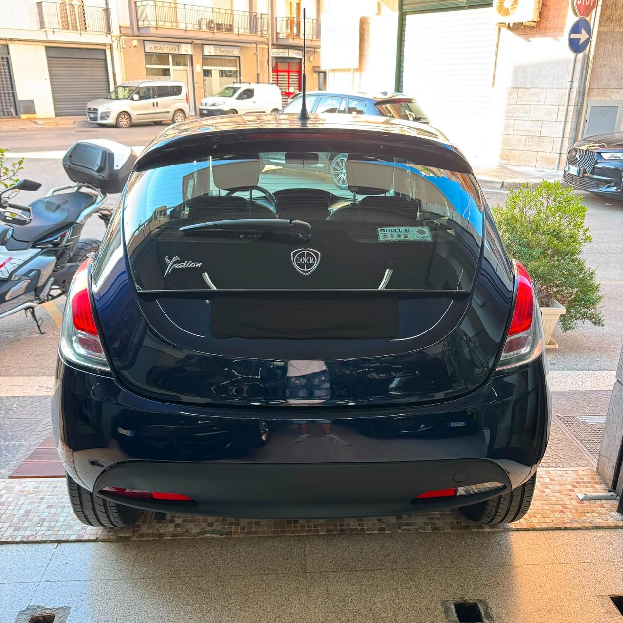 Lancia Ypsilon 1.2 benzina 69cv Elefantino Blu