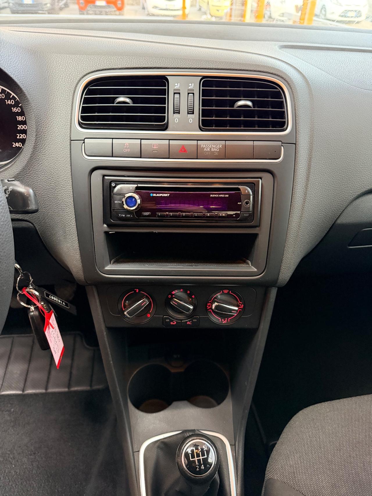 Volkswagen Polo 1.2 benzina 86cv Neopatentati