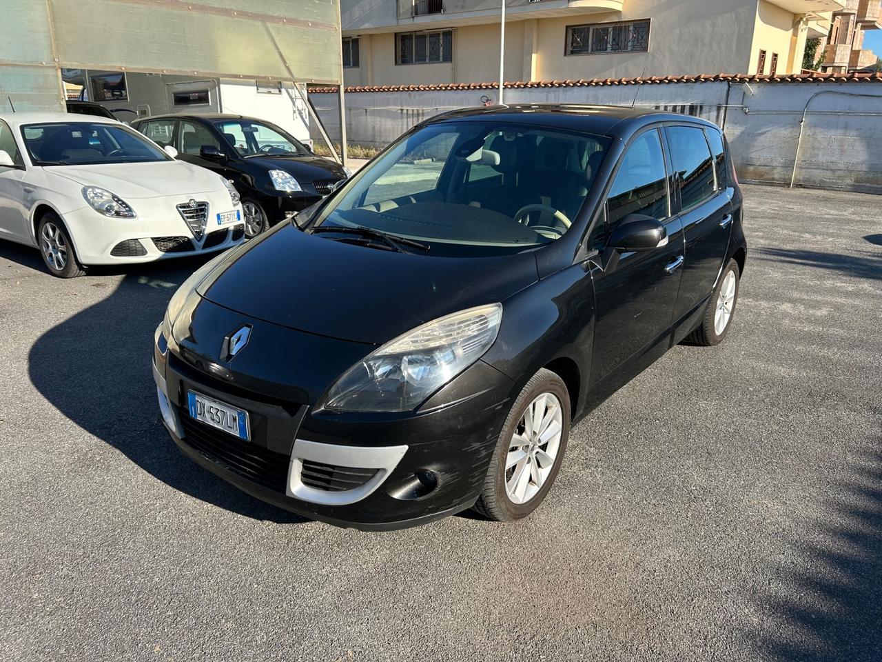Renault Scenic Scénic X-Mod 2.0 dCi 160CV Luxe