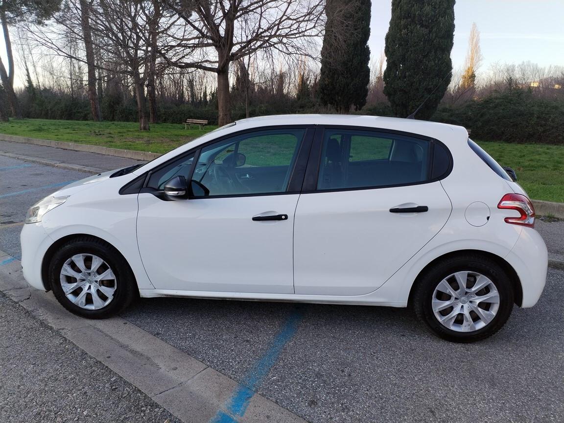 Peugeot 208 1.4 HDi 68 CV 5p Van 137000km 2015