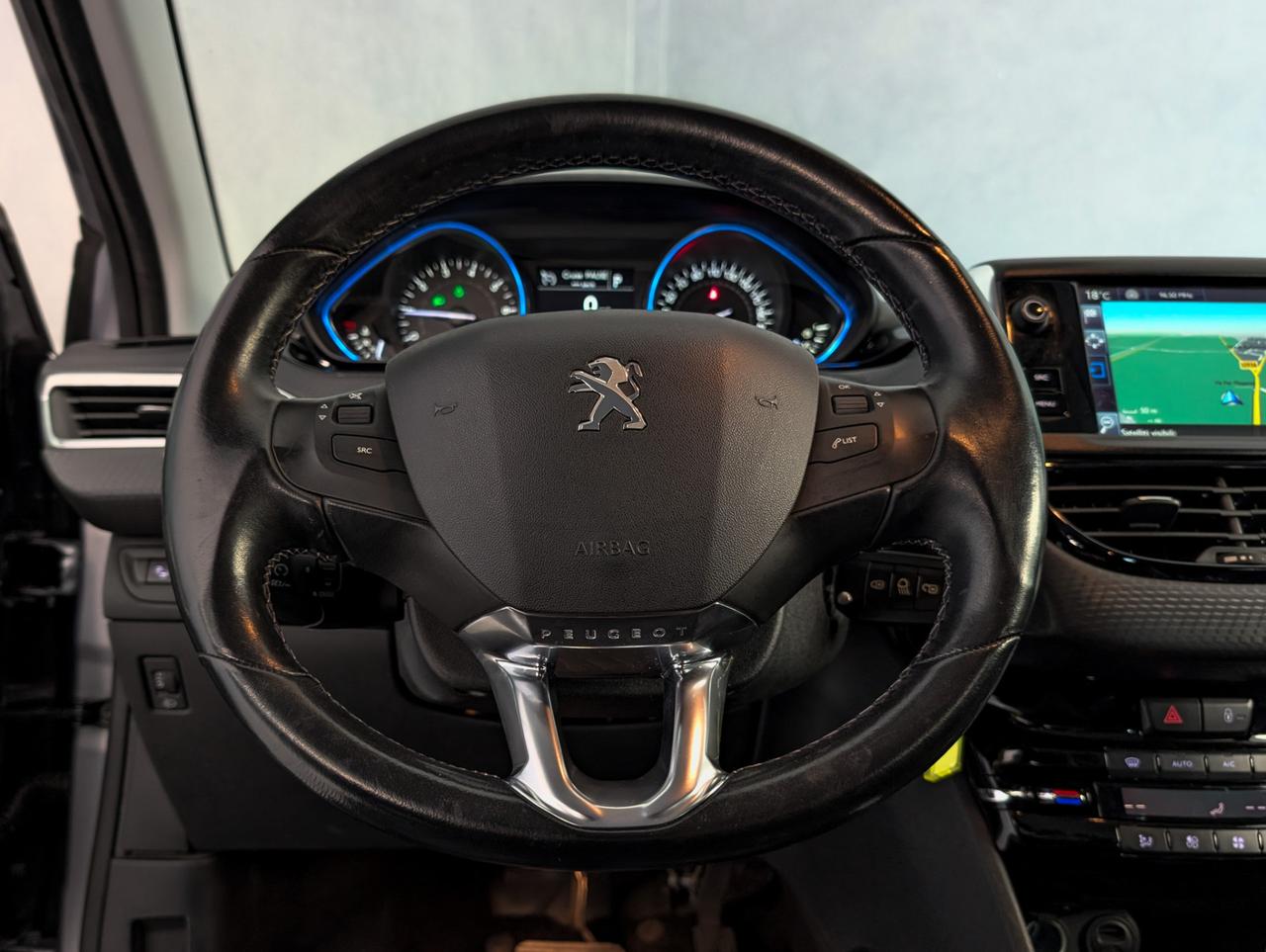 Peugeot 2008 1.2 puretech 110cv EAT8 Allure