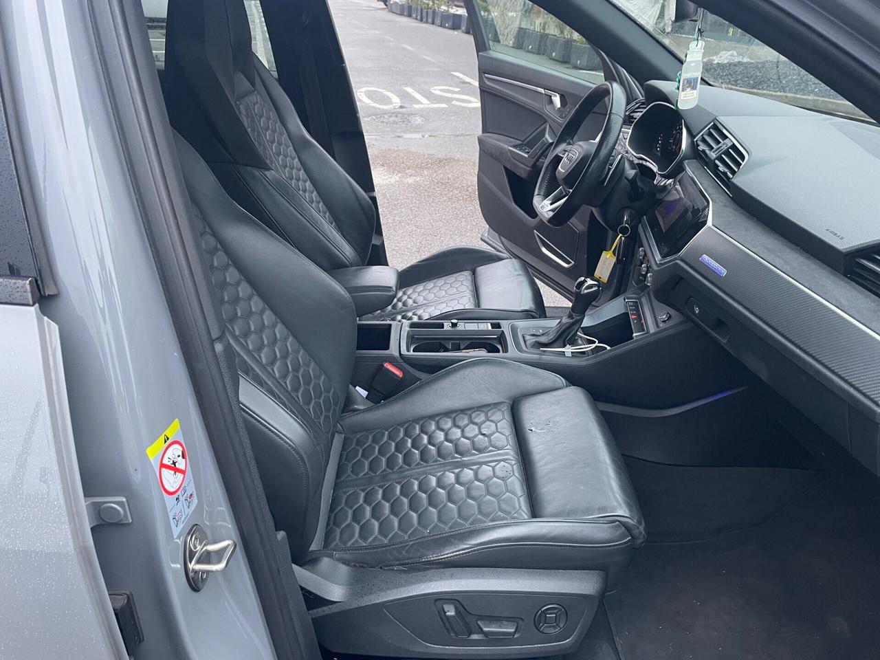 Audi RSQ3 SPB quattro*Automatik*Navi*Pelle