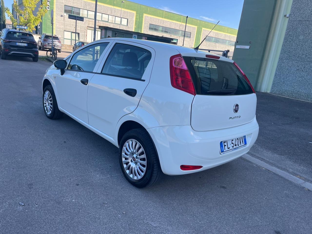 Fiat Punto 2017 1.4 8V 5 porte Natural Power Street