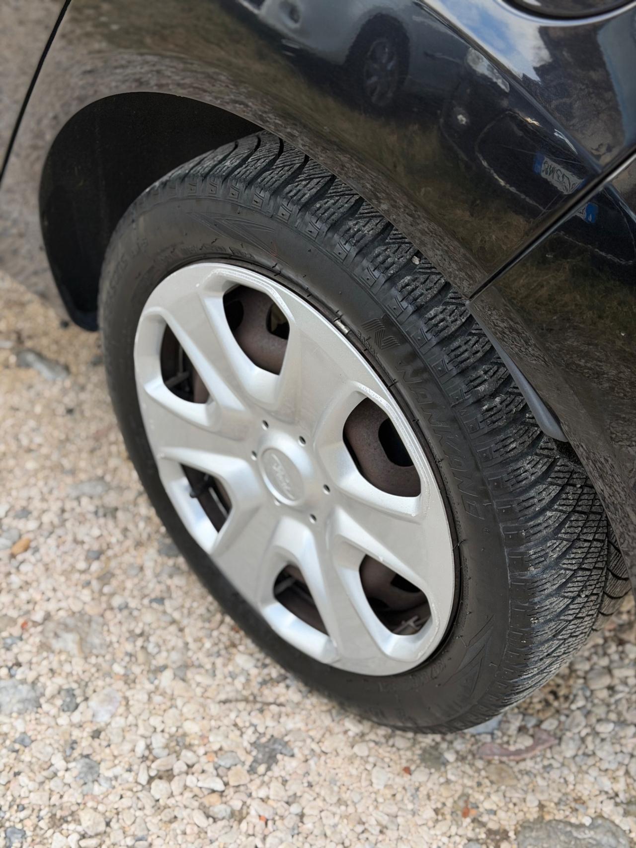 Ford FIESTA 1.2 82 CV 5P TITANIUM NEOPAT KMCERT GARANZ UNICOPR