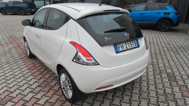 Lancia Ypsilon 1.2 69 CV 5 porte Silver
