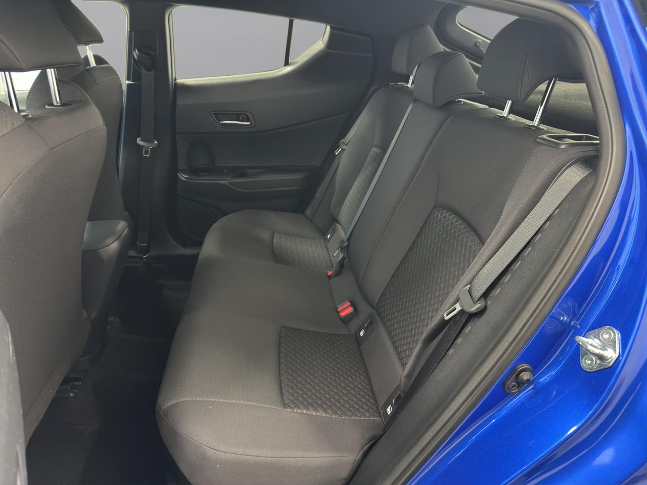 Toyota C-HR 1.8h Active e-cvt