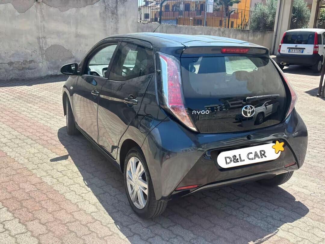 Toyota Aygo X 1.0 VVT-i 72 CV 5 porte Lounge