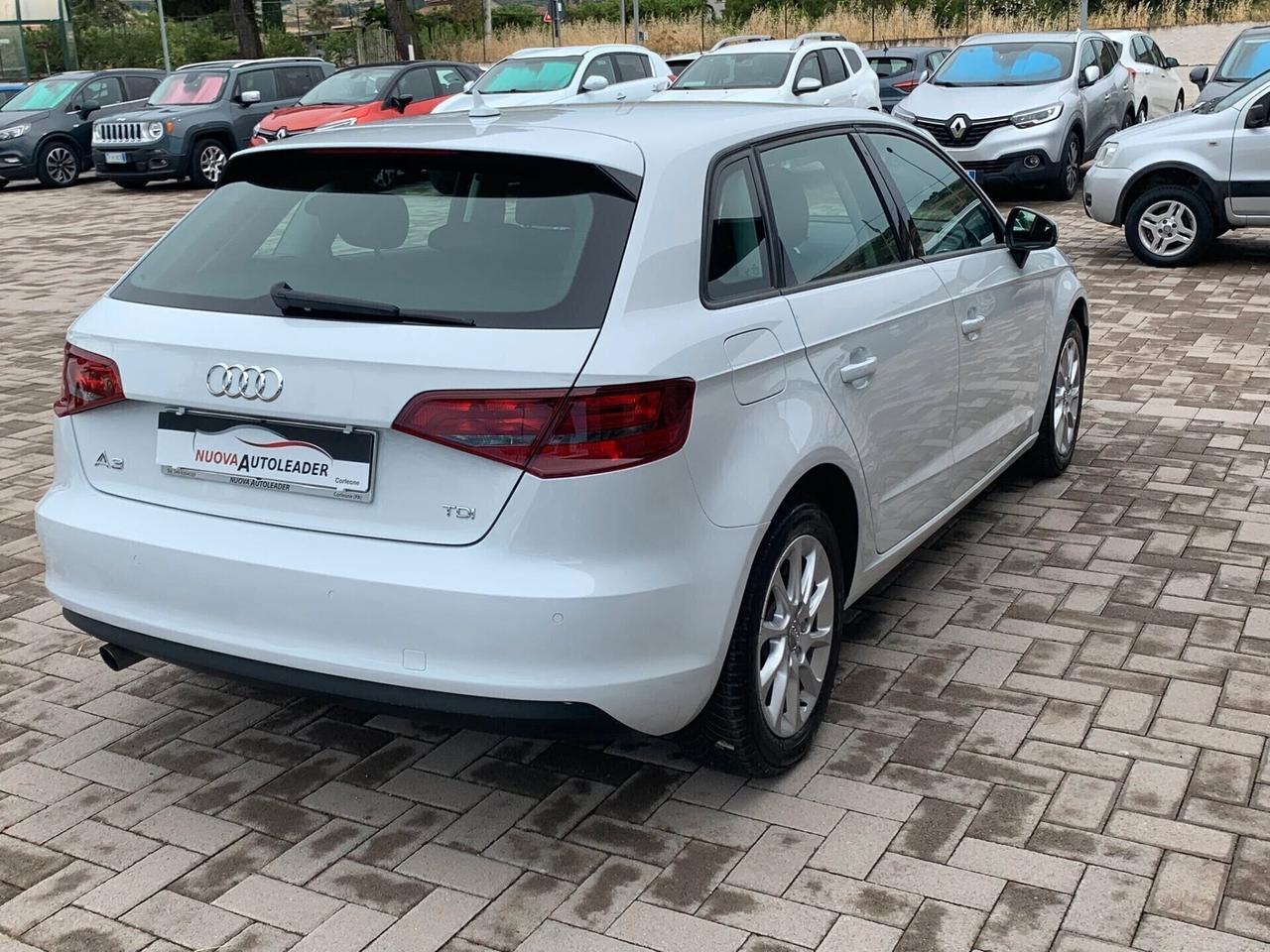Audi A3 1.6 TDI 110 CV Attraction 2015