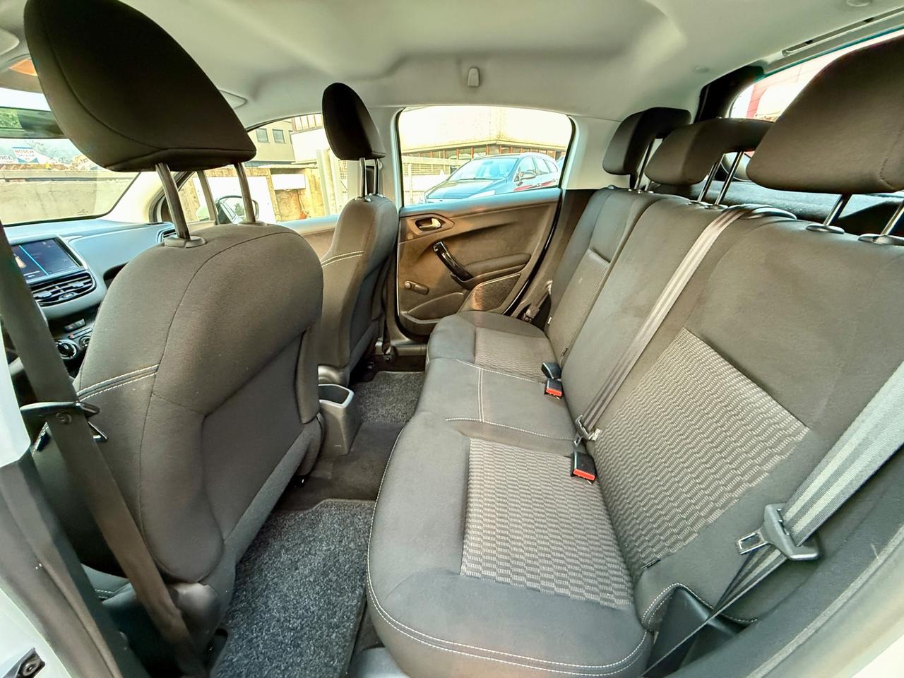 Peugeot 208 1.2i Benzina 82CV 5PT NEOPATENTATI 117.000KM