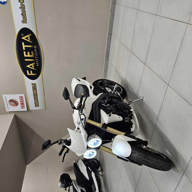 Triumph Speed Triple 1050 - 2005