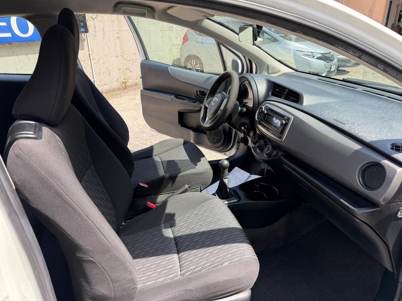 Toyota Yaris 1.3 3 porte Active