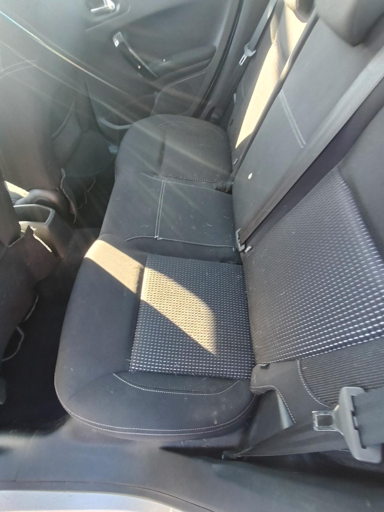 Peugeot 208 PureTech 82 5 porte Allure