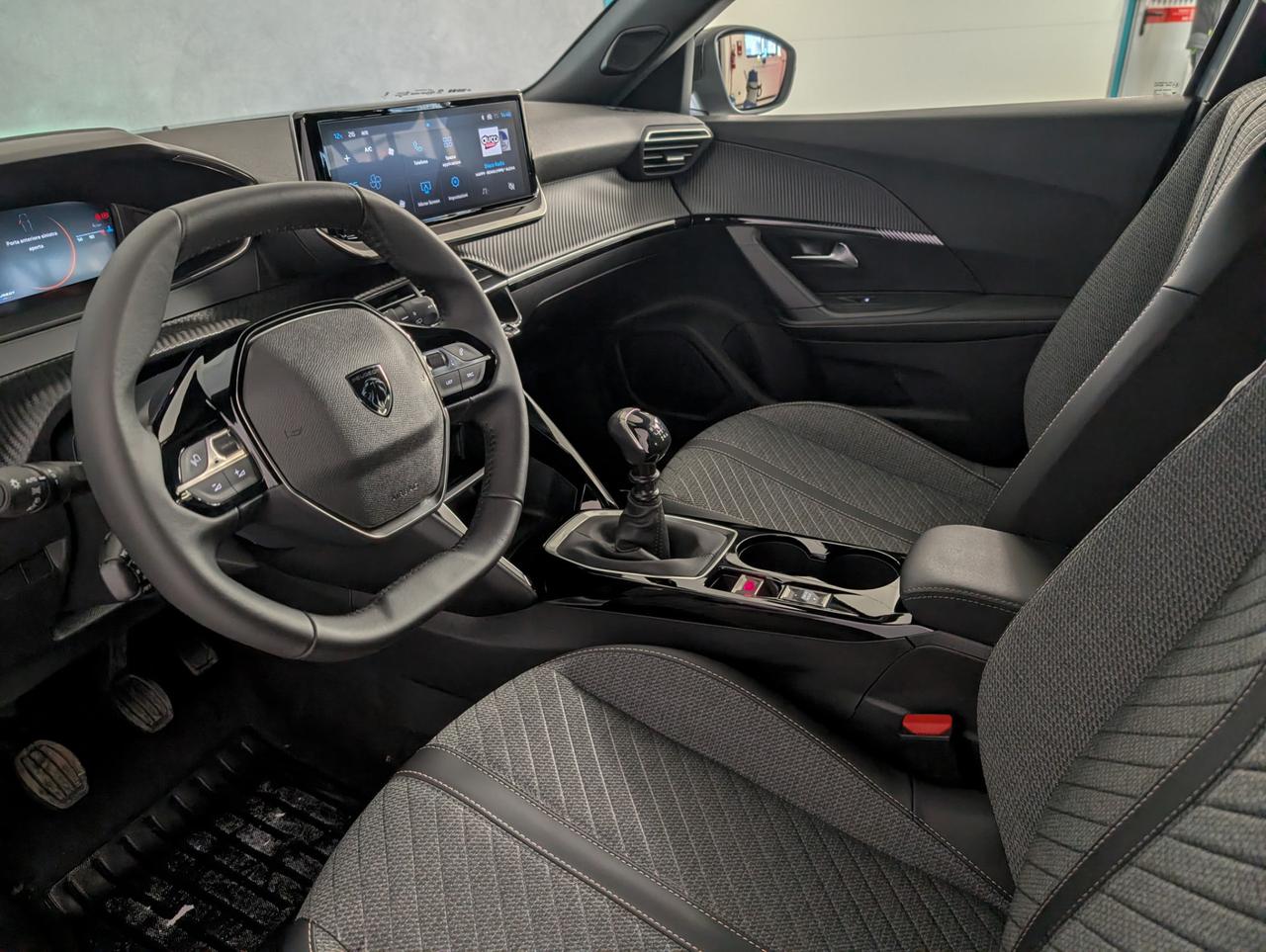 Peugeot 2008 1.2 puretech 100cv Allure