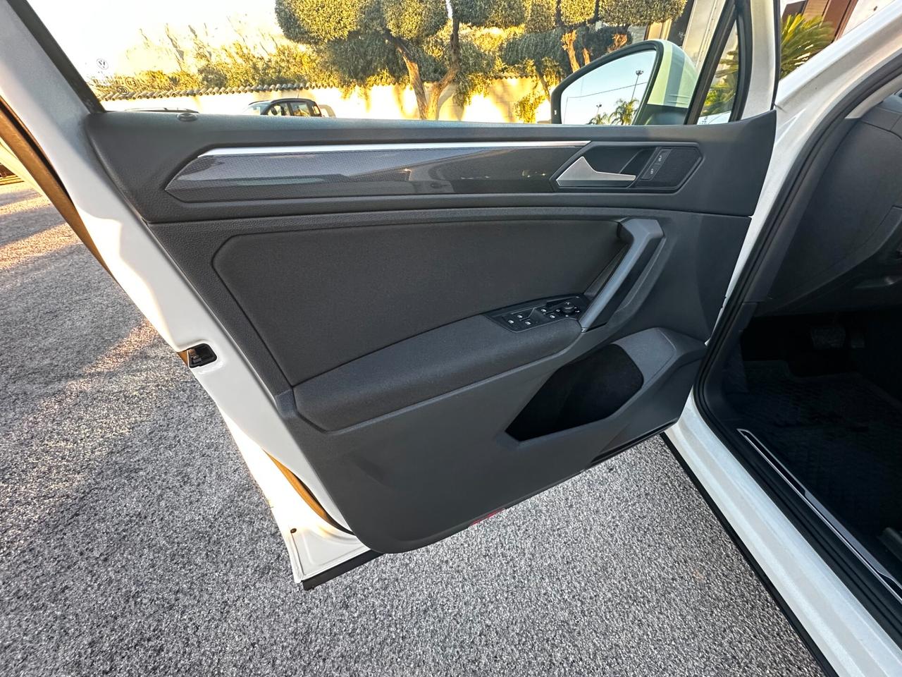 Volkswagen Tiguan 2.0 TDI SCR DSG Sport BlueMotion Technology