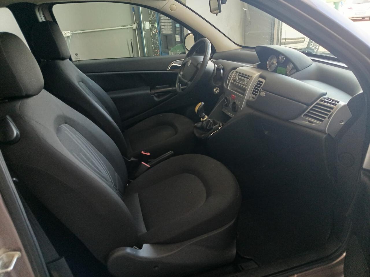 Lancia Ypsilon 1.2 69 CV Platinum