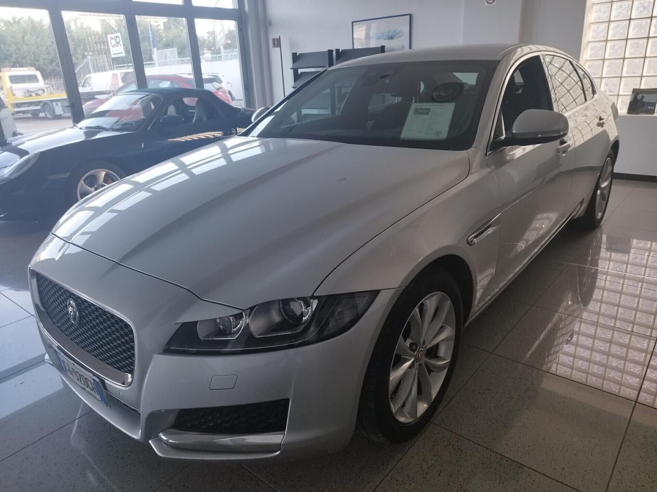 JAGUAR XF 2.0 D 180 CV AUTOMATICA AWD PRESTIGE