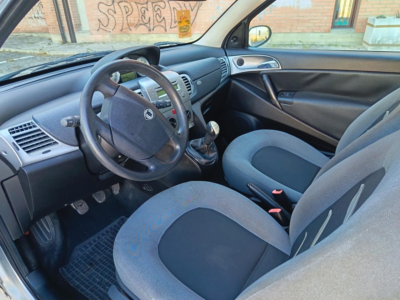 Lancia Ypsilon 1.3 MJT 75 CV NEOPATENTATI