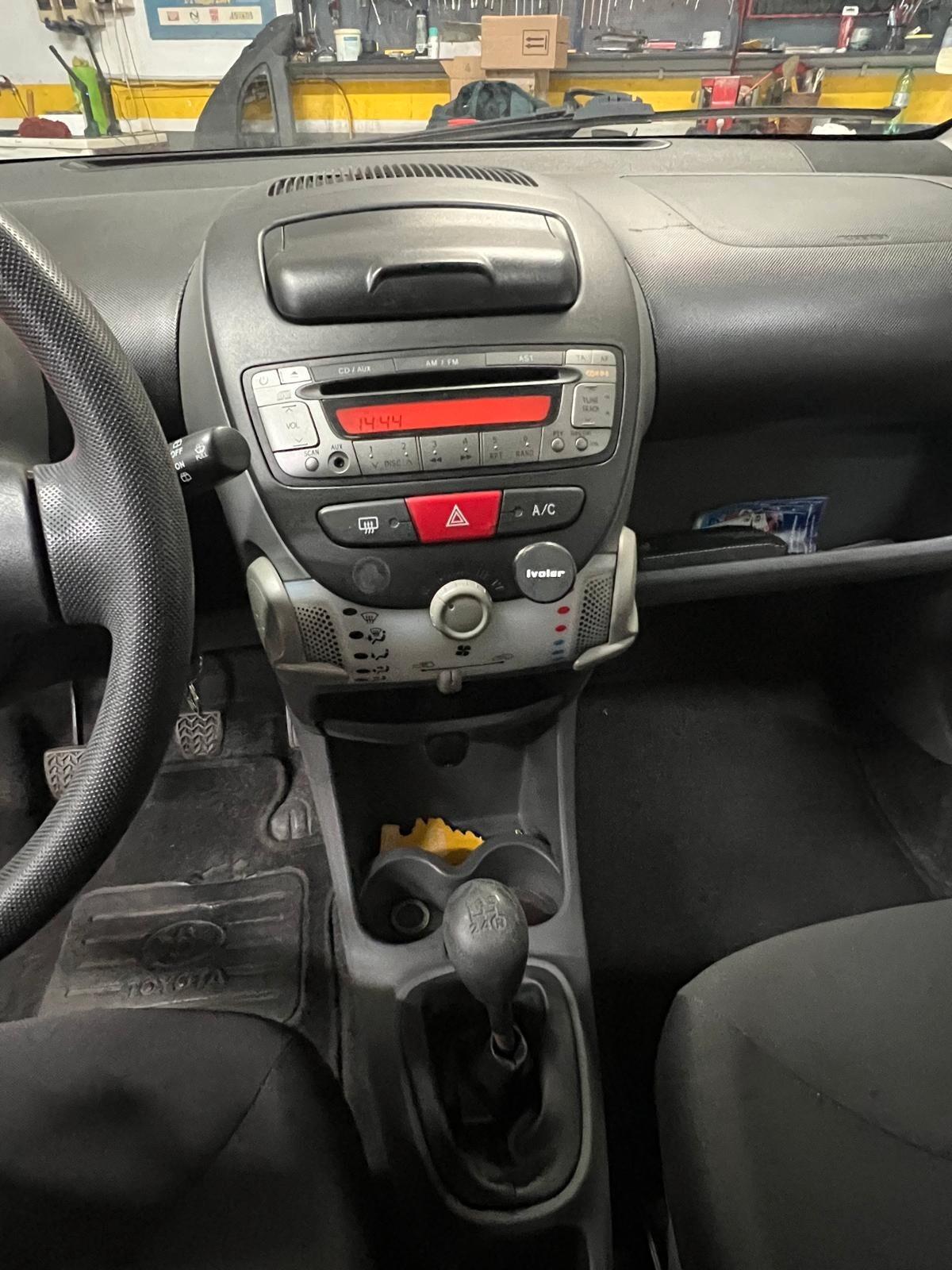 Toyota Aygo 1.0 12V VVT-i 5 porte Sol Connect