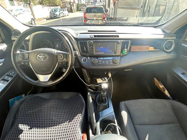 TOYOTA RAV 4 RAV4 2.0 D-4D 2WD Business