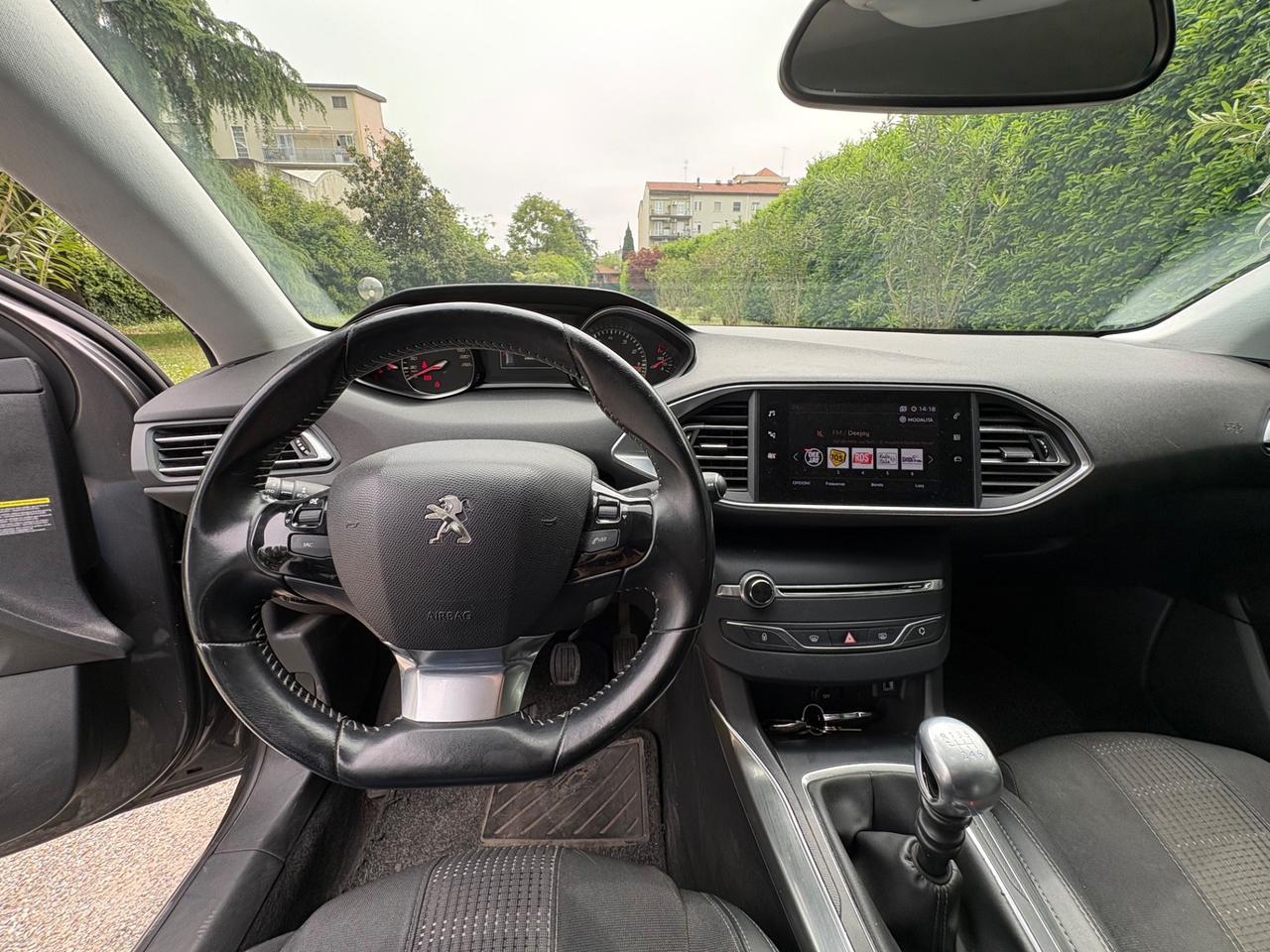 Peugeot 308 1.2 Allure Pack 131cv