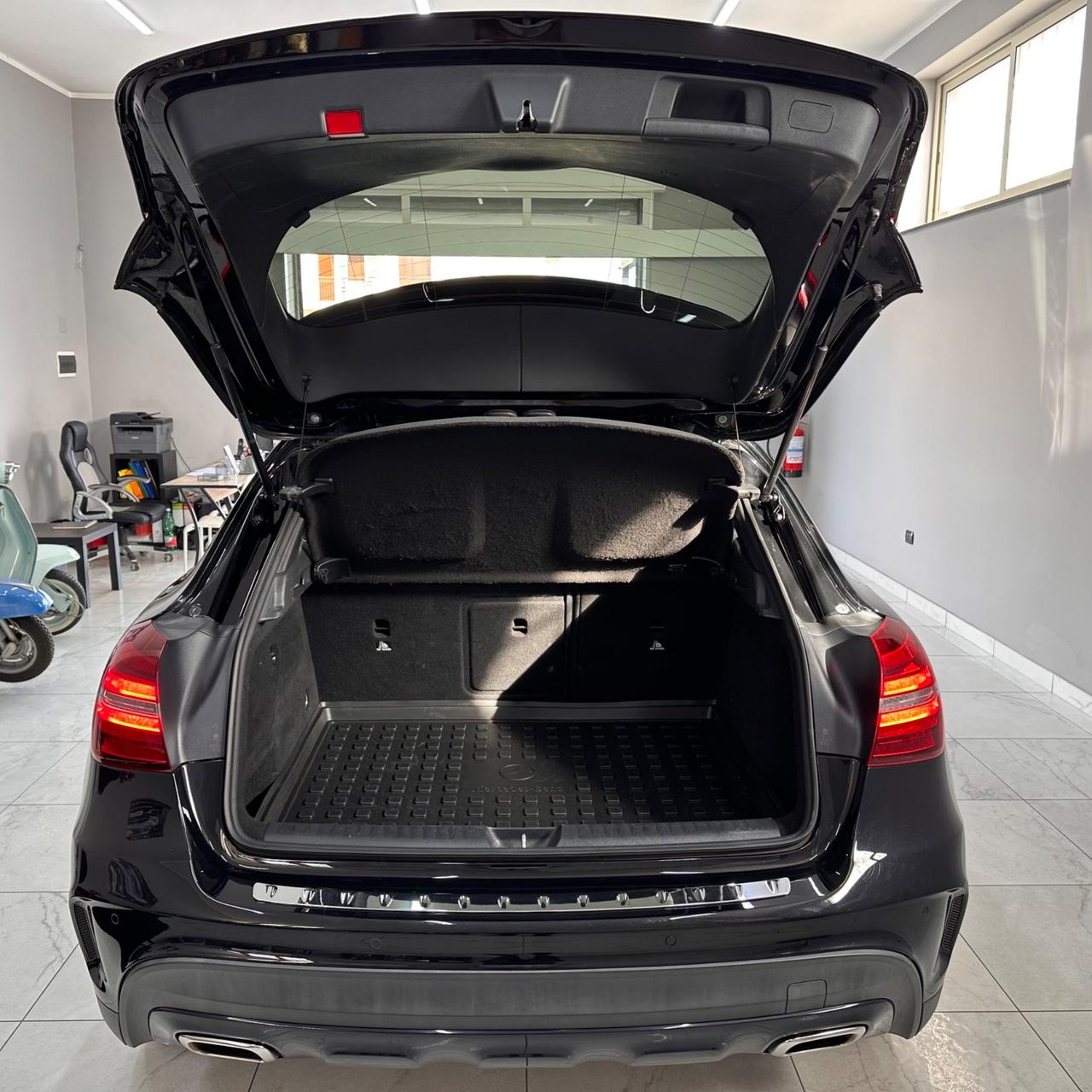 Mercedes-benz GLA 220 d AMG PREMIUM Night Edition