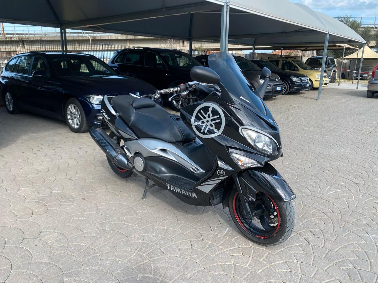 YAMAHA TMAX 500 SPECIAL EDITION