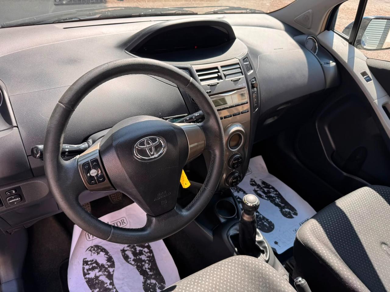 Toyota Yaris 1.0 5 porte Sol GARANZIA 1 ANNO