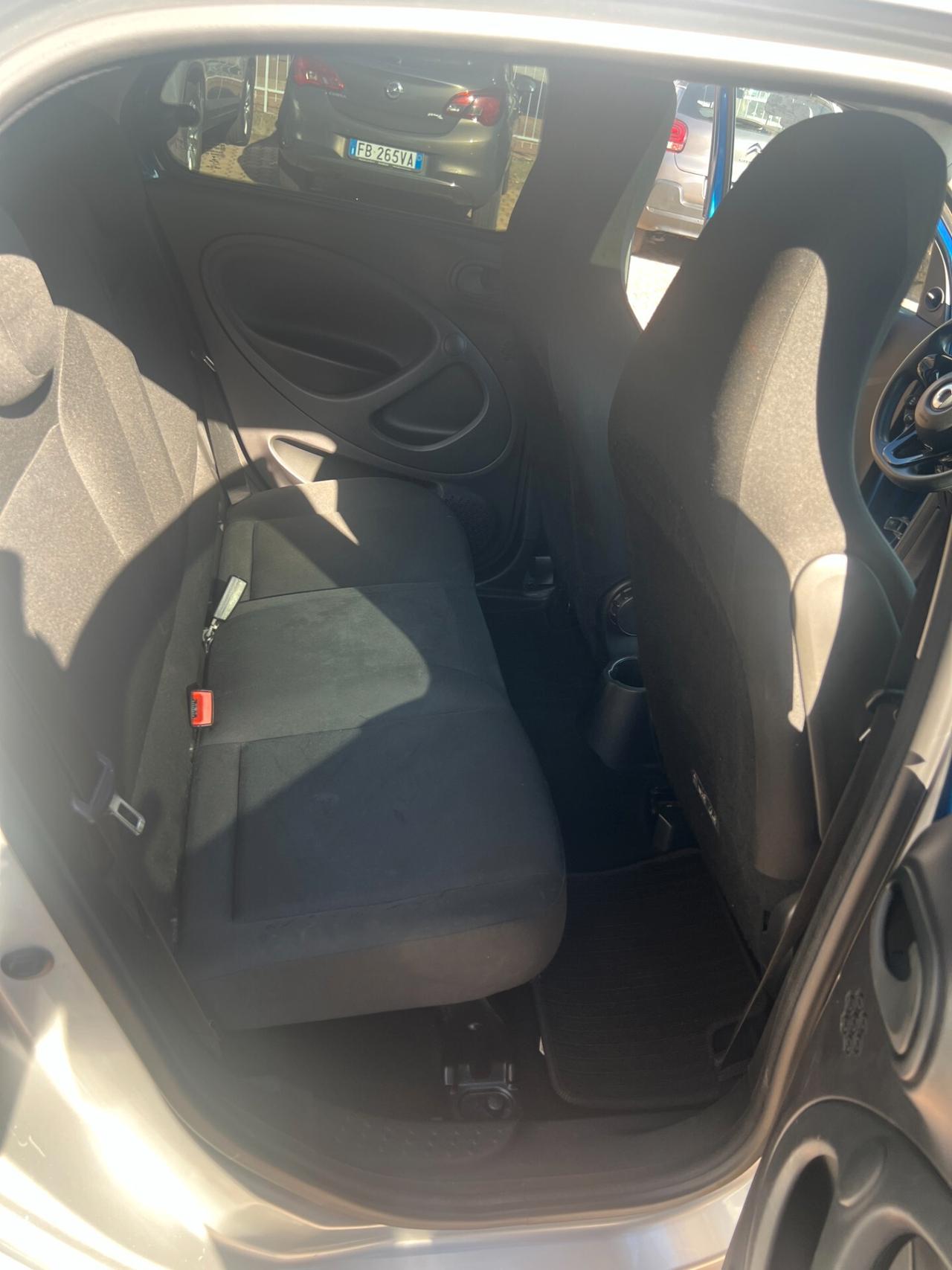 Smart ForFour 60 1.0 Black Passion