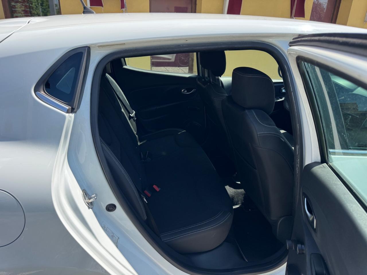 Renault Clio dCi 8V 75 CV Start&Stop 5 porte Energy Intens