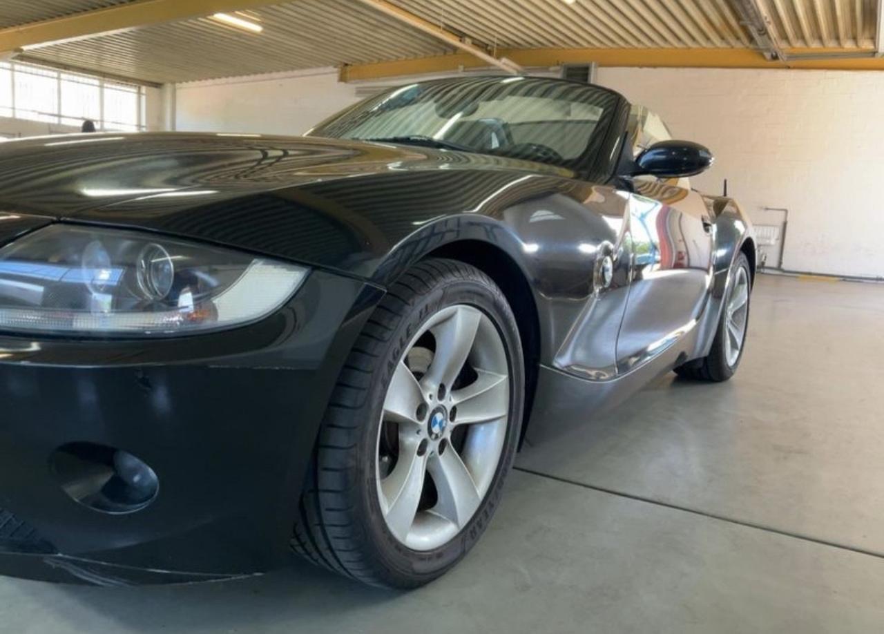 Bmw Z4 MANUALE-ASI-2.2 6CILINDRI-GARANZIA