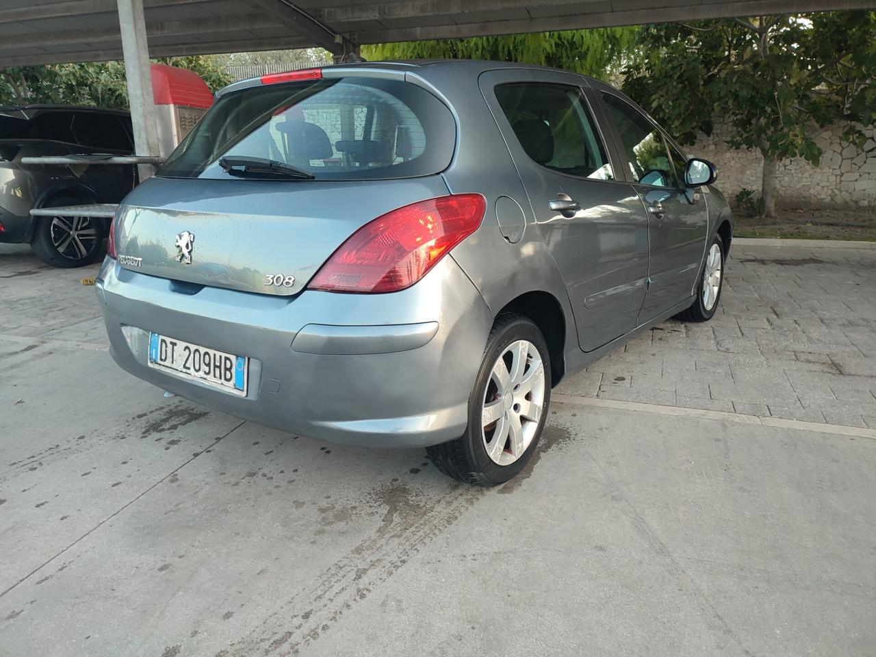 Peugeot 308 1.6 HDi 90CV FAP 5p. Premium