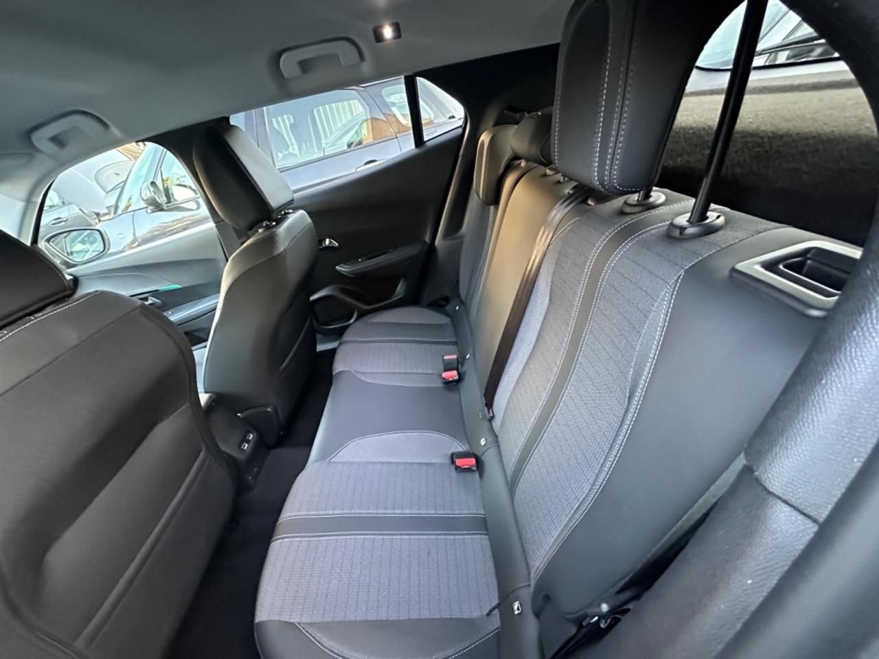 Peugeot 2008 BlueHDi 110 S&S Allure Pack 24.000 km!!!