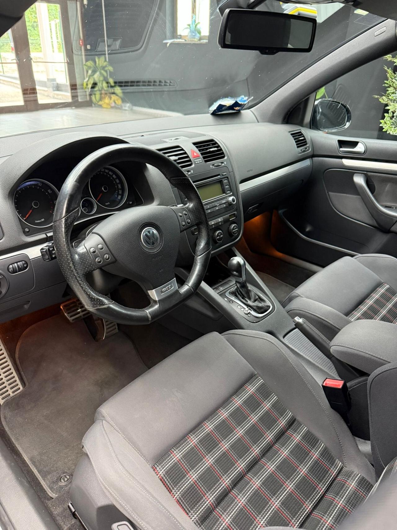 Volkswagen Golf GTI 2.0 16V FSI 5p. Sportline
