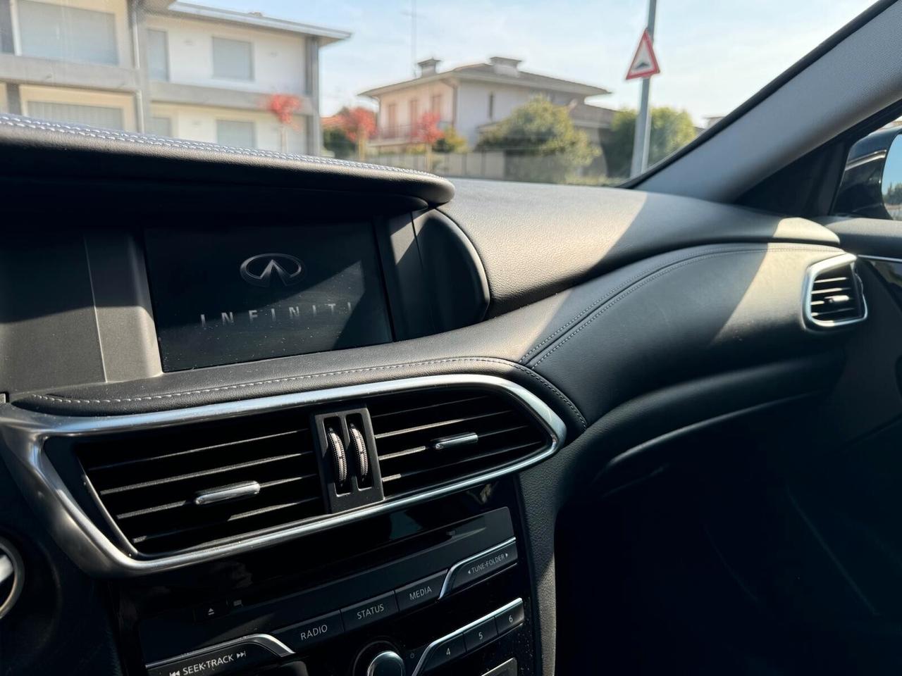 Infiniti Q30 1.5 diesel Premium Tech