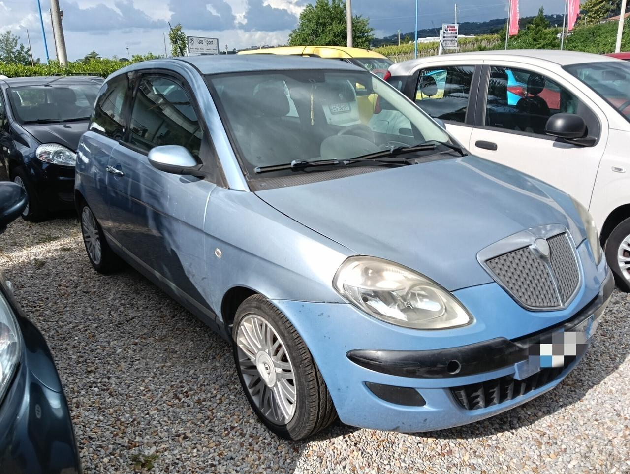Lancia Ypsilon 1.2 Oro