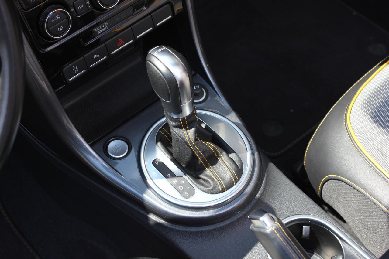 VOLKSWAGEN MAGGIOLINO CABRIO 1.4 TFSI 150CV DSG DUNE AUDIO FENDER-NAVY