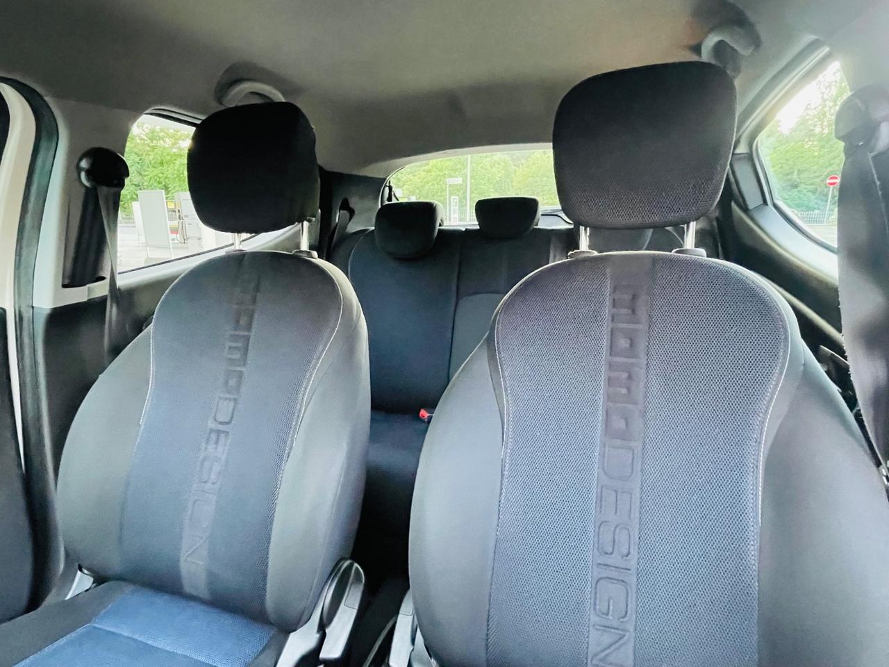 Lancia Ypsilon S 1.2 GPL momo design