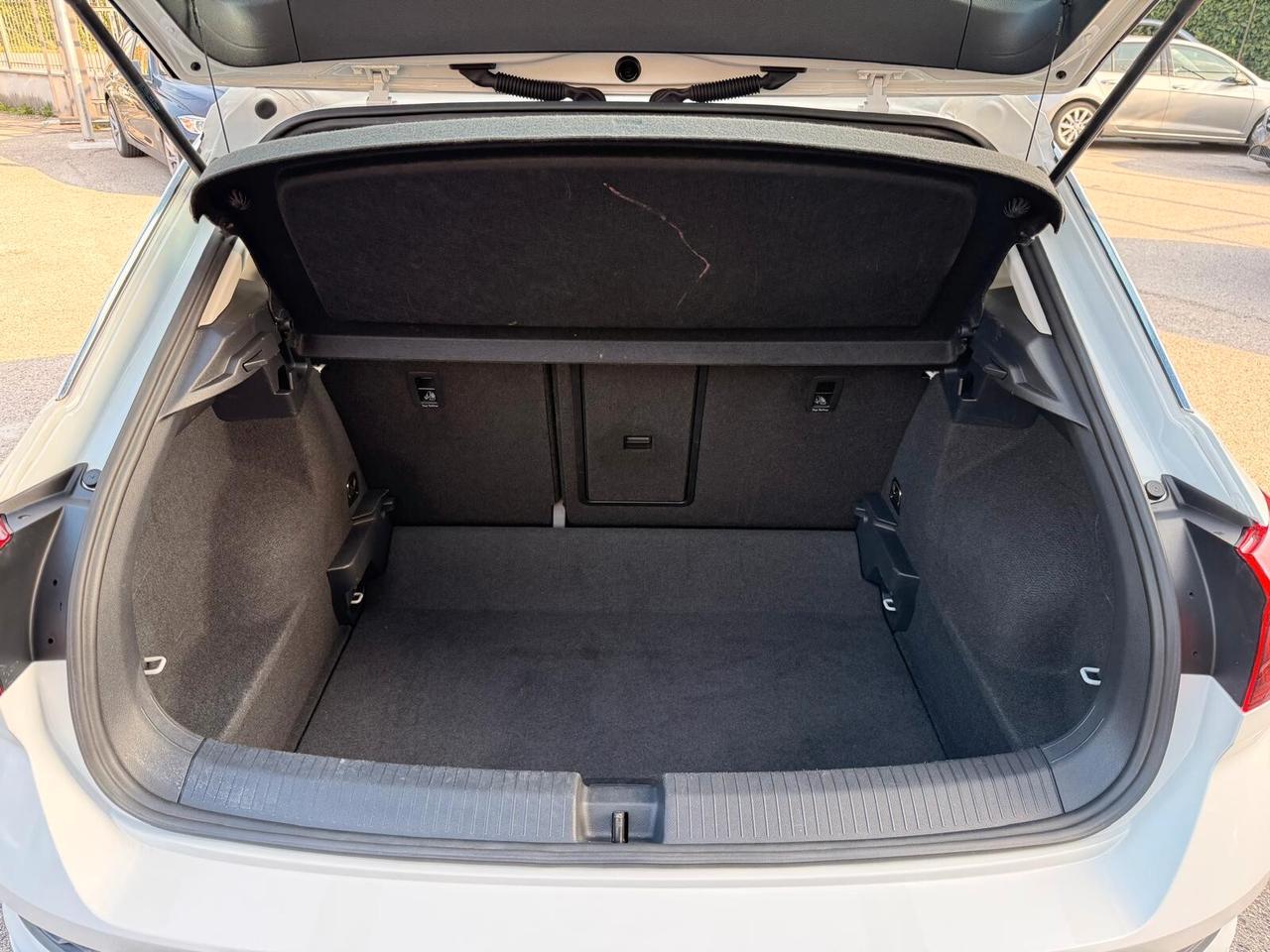 Volkswagen T-Roc 2.0 TDI SCR 150 CV DSG TETTO R LINE