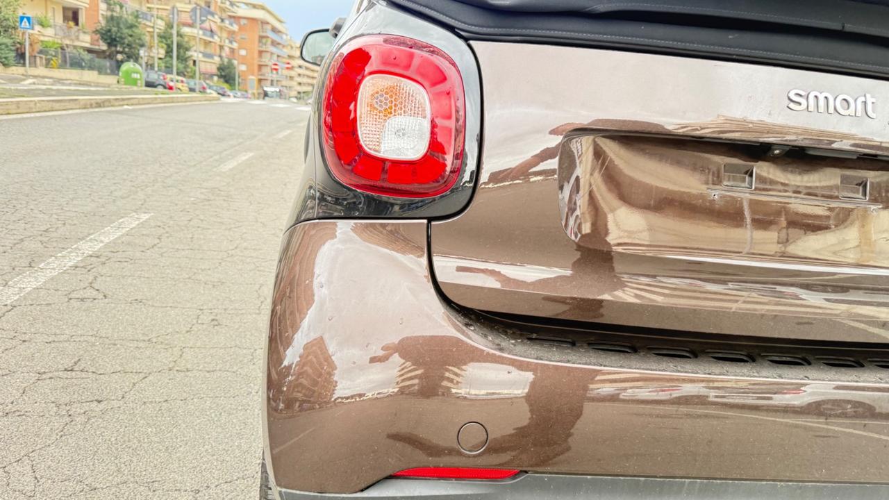 Smart ForTwo 70 1.0 twinamic cabrio Perfect LED NAVI KAMERA PDC PELLE CERCHI 15 BLUETOOTH BRACCIOLO