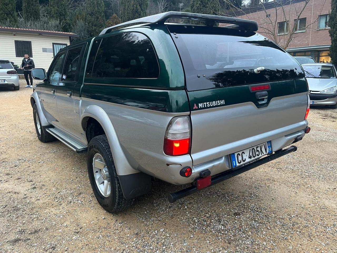 Mitsubishi L200 2.5 Diesel - 4x4 - Pick-Up Cabina