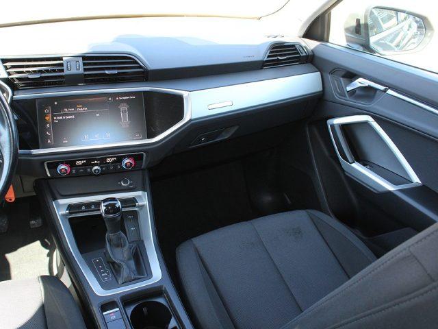 AUDI Q3 35 TDI Business Advanced
