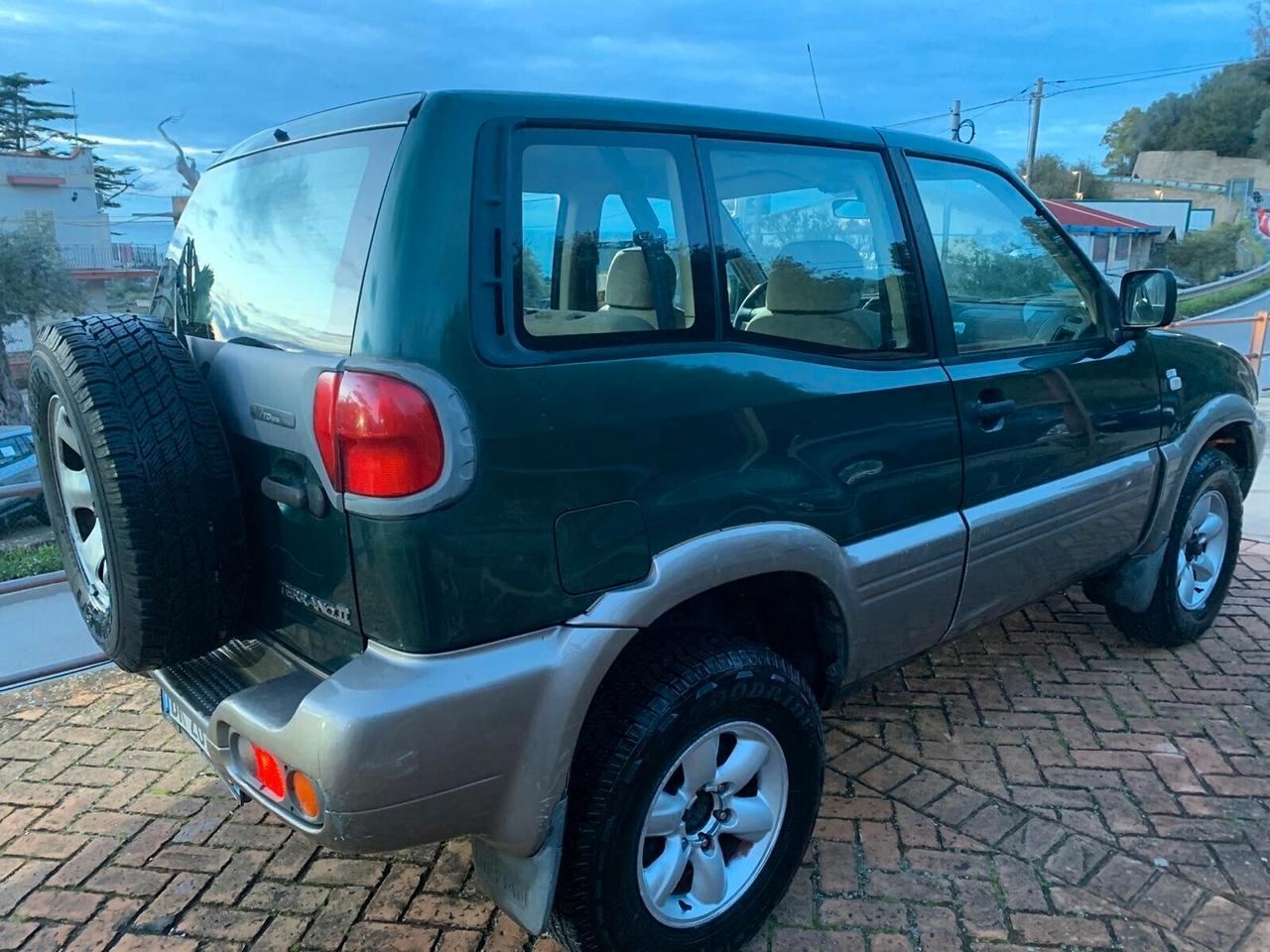 Nissan Terrano II 2.7 Tdi 3 porte Luxury CONTO VENDITA
