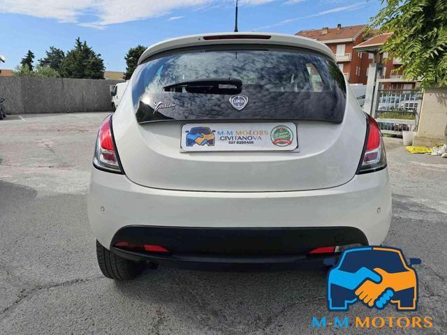 LANCIA Ypsilon 0.9 TwinAir 85 CV 5 porte Metano Ecochic Gold