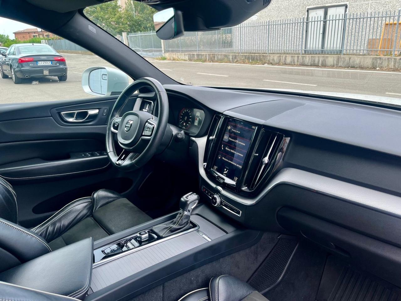 Volvo XC60 2.0d 4x4 R-Design 2018 139.000km perfetta